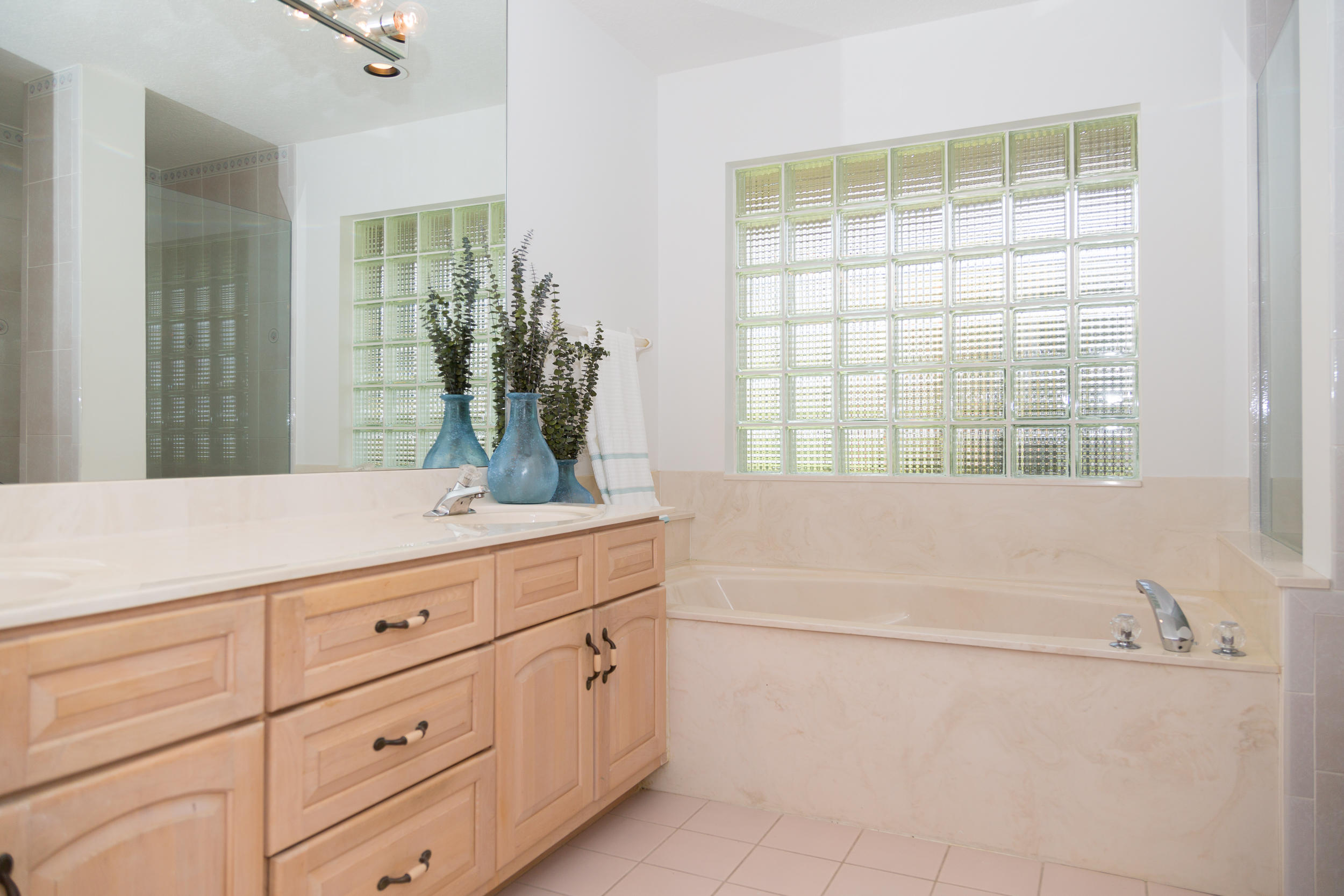 2330 Rabbit Hollowe Circle Delray Beach, FL 33445 - Photo 27 of 39 Master Bathroom