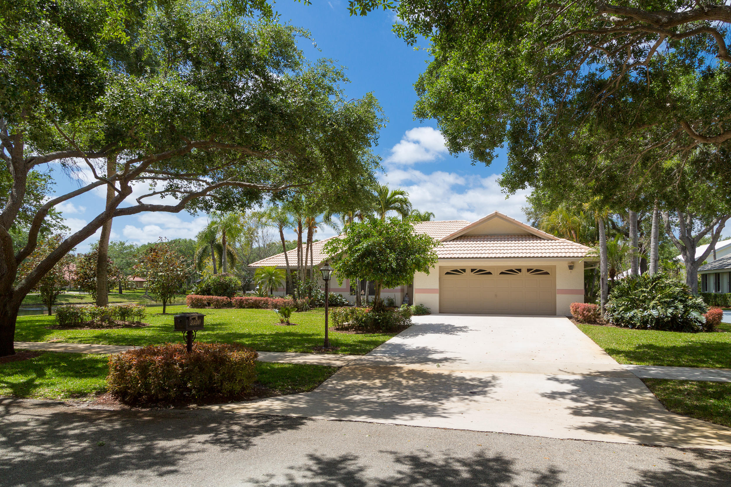 2330 Rabbit Hollowe Circle Delray Beach, FL 33445 - Photo 5 of 39 2330 Rabbit Hollowe Circle!