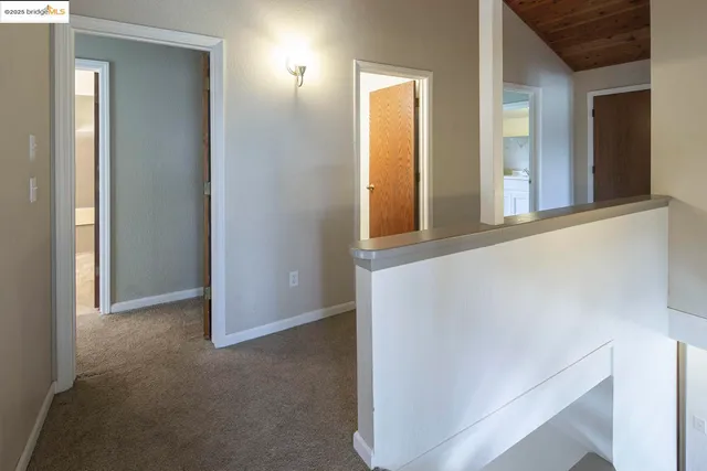 a view of front door with a door