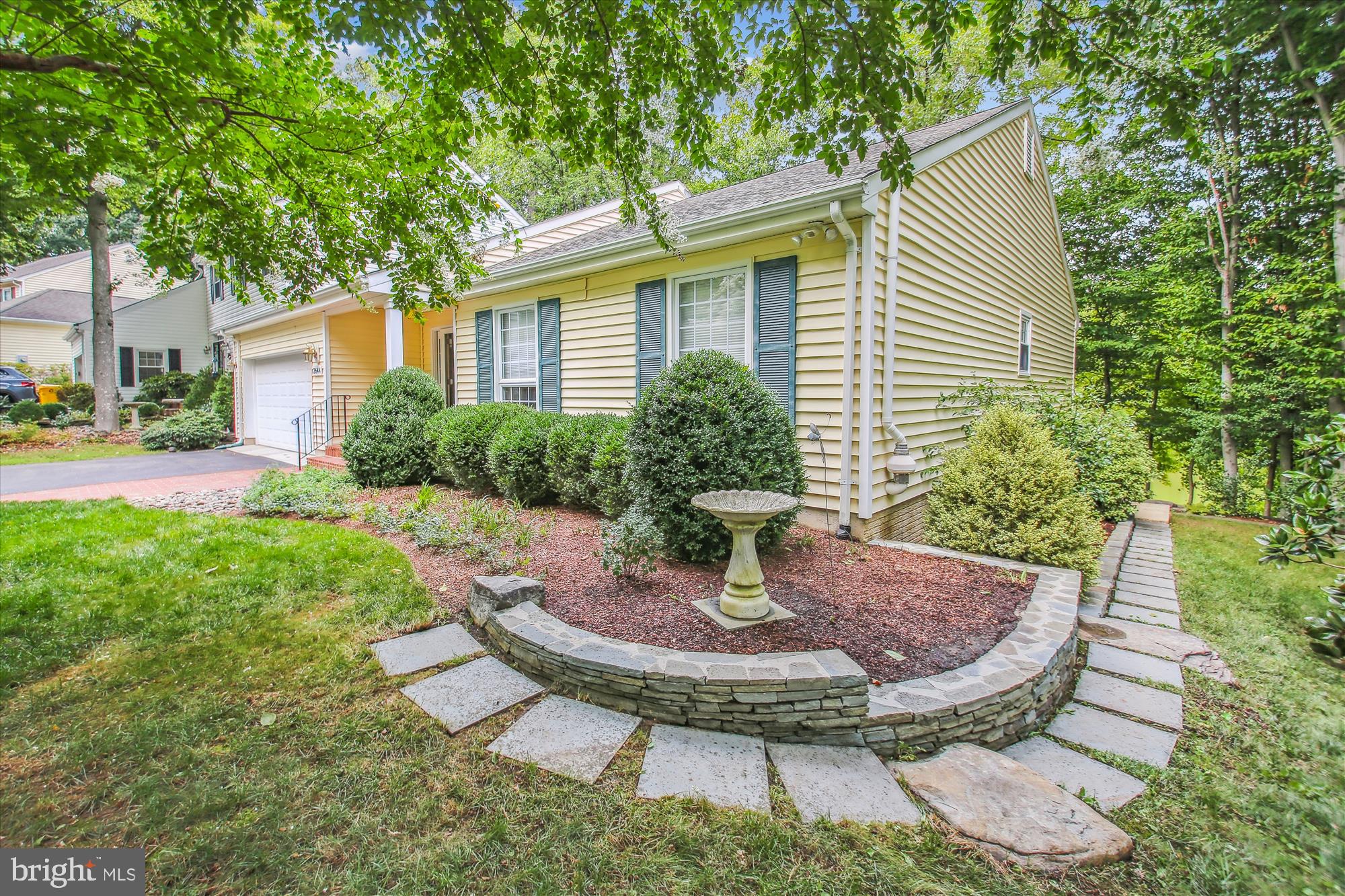 2644 Shadow Cove Annapolis, MD 21401 - Photo 33 of 55 Professional Landscaping