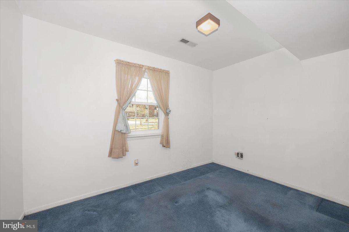 1300 Holliben Road Severna Park, MD 21146 - Photo 40 of 69 an empty room with windows