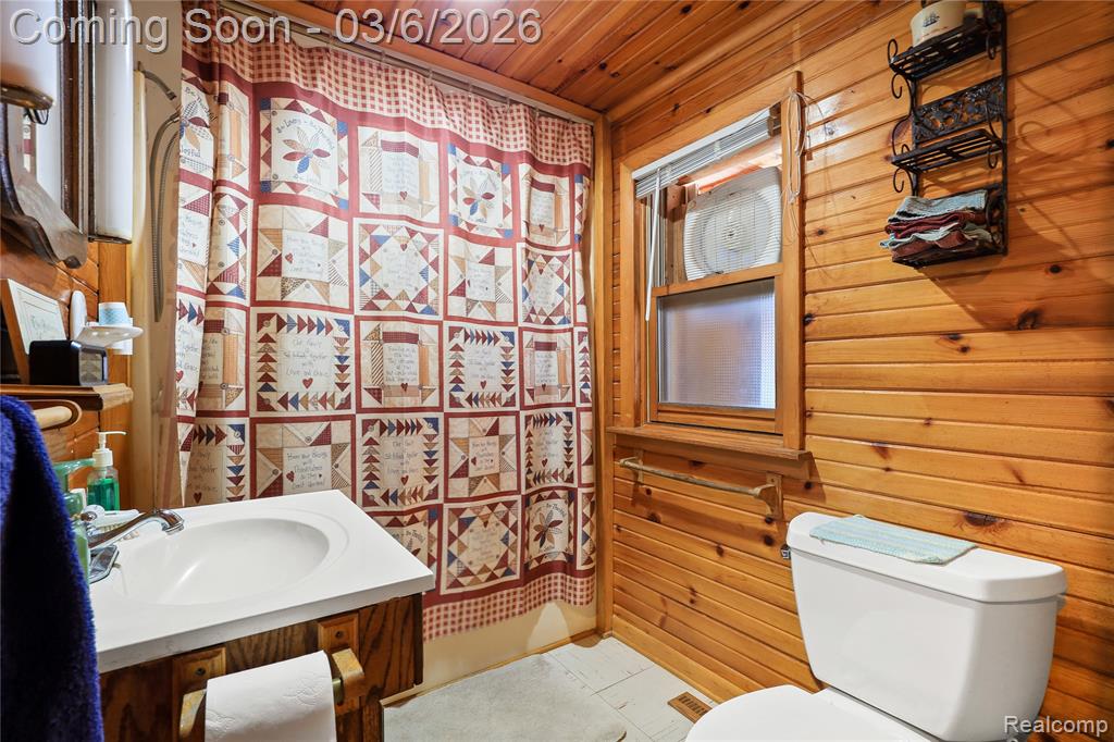 5194 Davison Road Lapeer, MI 48446 - Photo 19 of 38 Gallery Image 19
