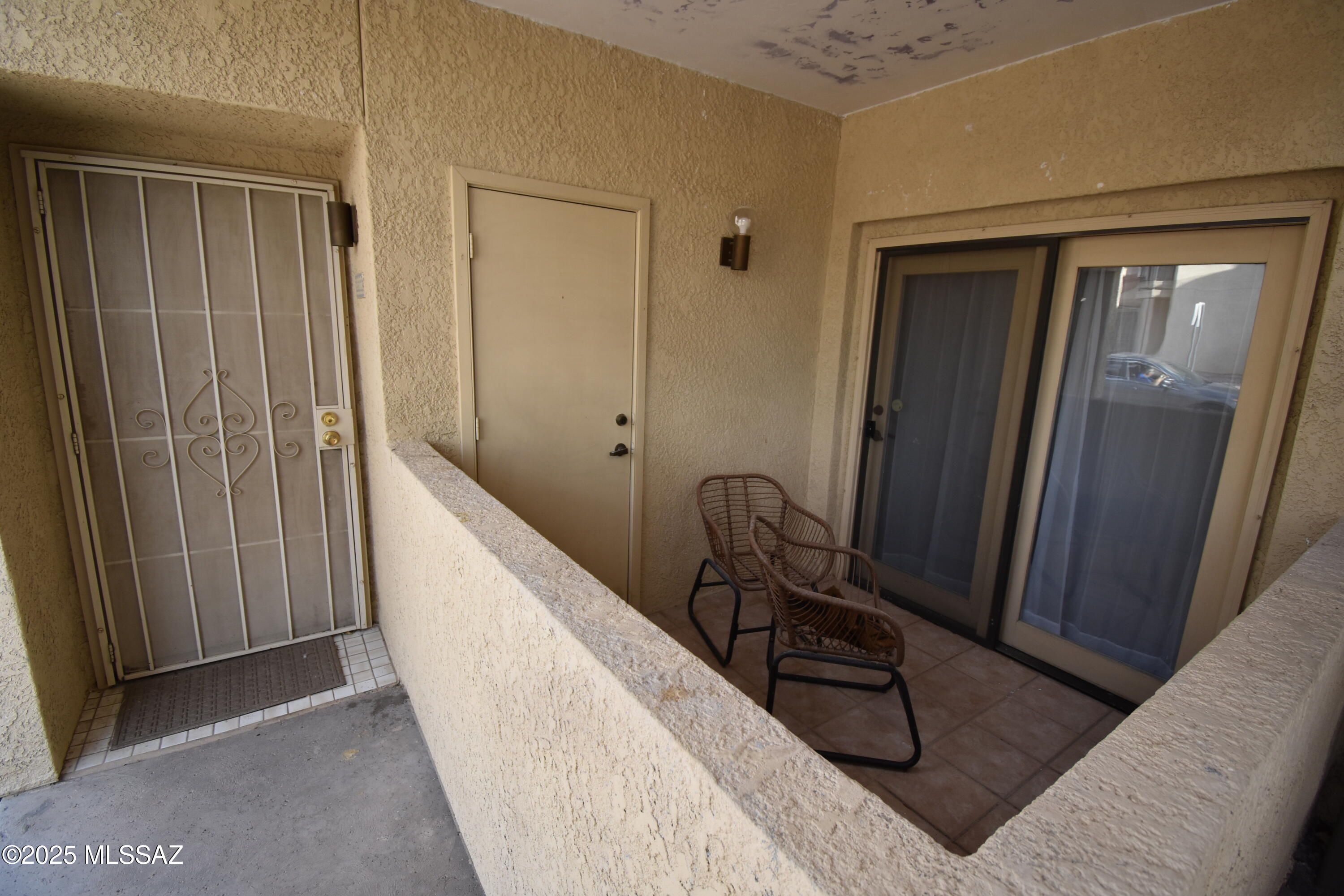 1200 East River Road, Unit J122 Tucson, AZ 85718 - Photo 6 of 14