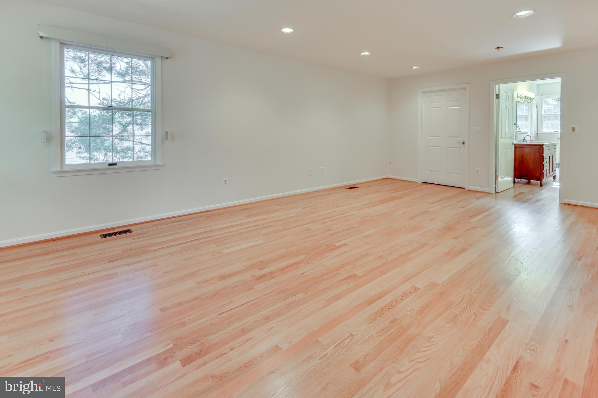 8207 Reservoir Road Fulton, MD 20759 - Photo 18 of 30 Interior (General)
