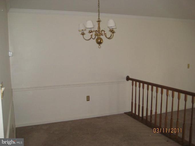 11927 Sentinel Point Court Reston, VA 20191 - Photo 4 of 10 Dining Room