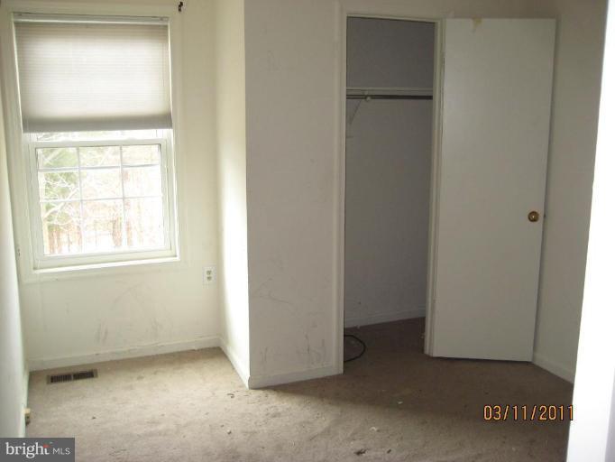 11927 Sentinel Point Court Reston, VA 20191 - Photo 7 of 10 Bedroom #3