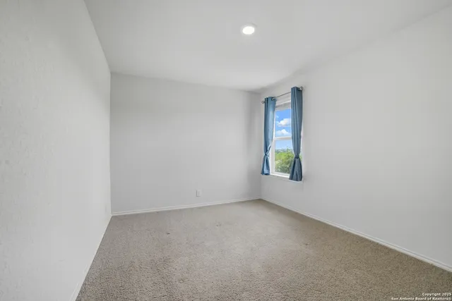 $1,700 | 15562 Crimson Topaz, San Antonio, TX 78253