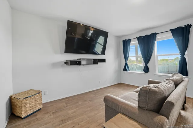 $1,700 | 15562 Crimson Topaz, San Antonio, TX 78253