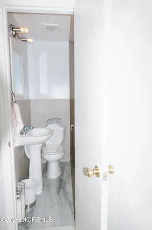 $2,400 | 295 Roosevelt Avenue, Oakhurst, NJ 07755