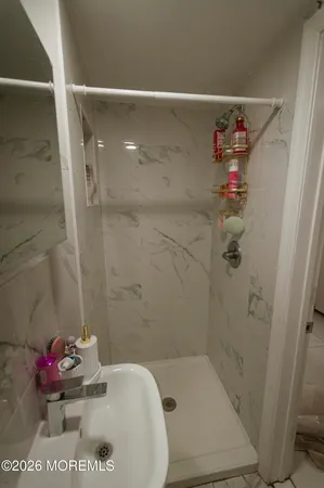 $2,400 | 295 Roosevelt Avenue, Oakhurst, NJ 07755