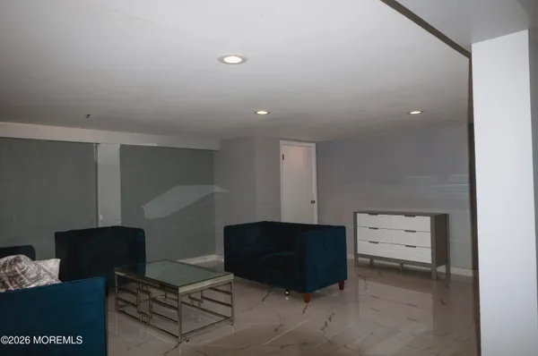 $2,400 | 295 Roosevelt Avenue, Oakhurst, NJ 07755