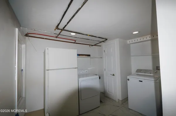 $2,400 | 295 Roosevelt Avenue, Oakhurst, NJ 07755