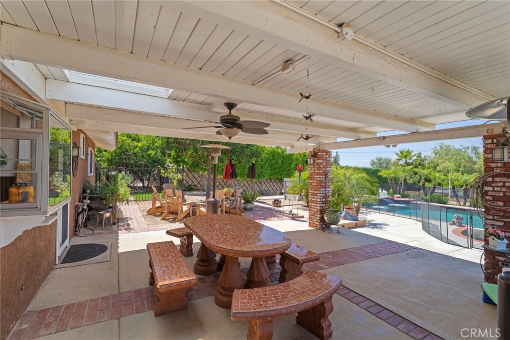 16520 Wagon Wheel Drive Riverside, CA 92506 - Photo 5 of 56