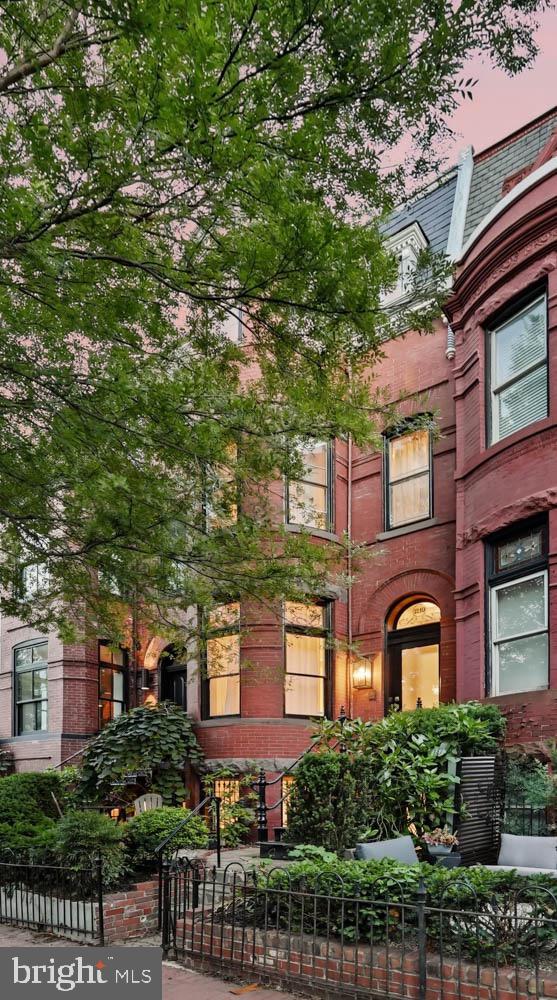 1210 T Street Northwest Washington, DC 20009 - Photo 4 of 74