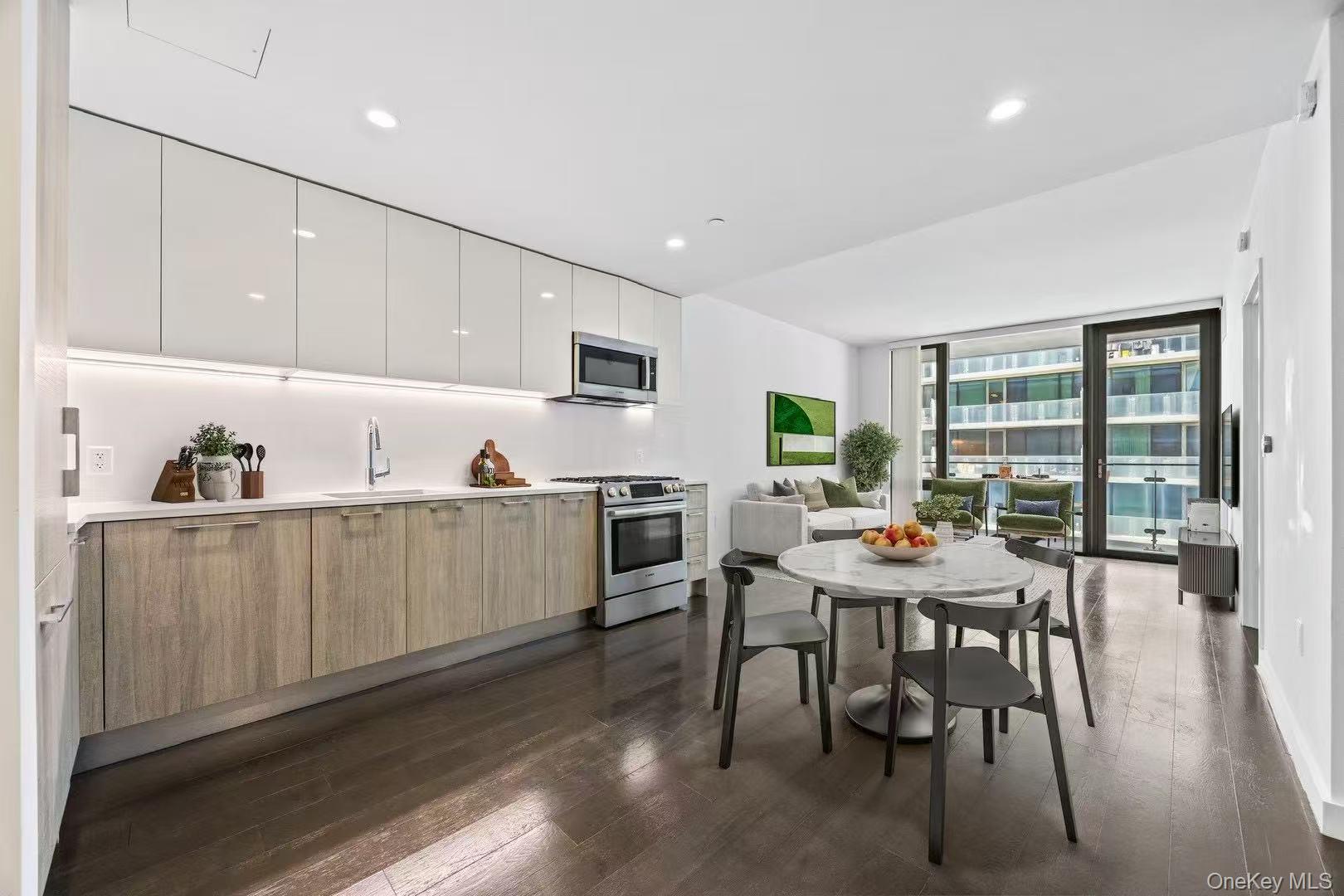 131-03 40 Road, Unit 16D Queens, NY 11354 - Photo 4 of 10