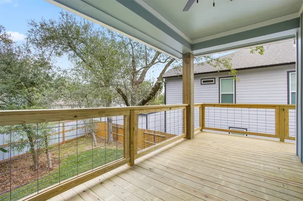 $484,900 | 3617 Pecan Drive, Bacliff, TX 77518