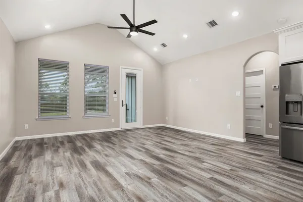 $484,900 | 3617 Pecan Drive, Bacliff, TX 77518