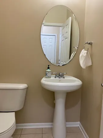 $2,800 | 5030 Archer Lane North, Minneapolis, MN 55446