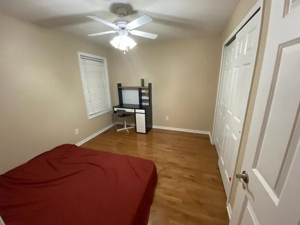 $2,800 | 5030 Archer Lane North, Minneapolis, MN 55446