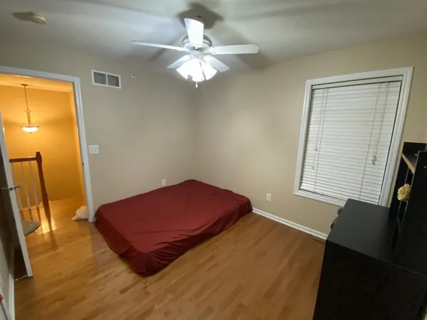 $2,800 | 5030 Archer Lane North, Minneapolis, MN 55446