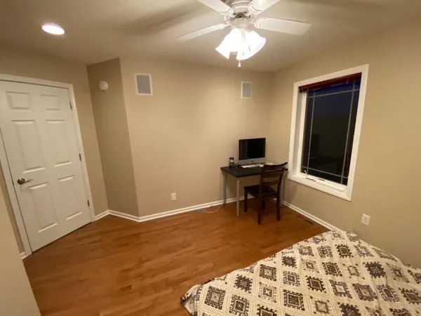 $2,800 | 5030 Archer Lane North, Minneapolis, MN 55446