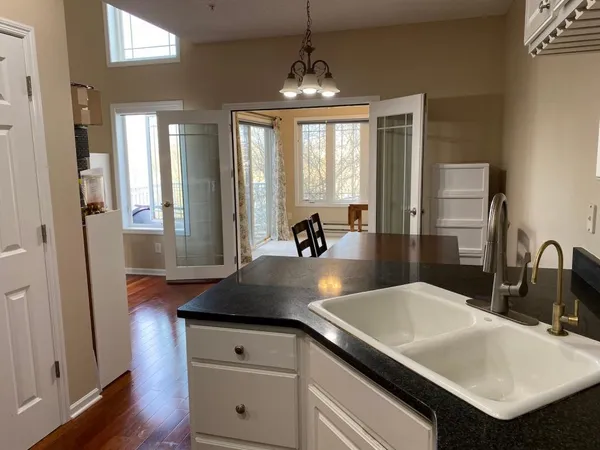 $2,800 | 5030 Archer Lane North, Minneapolis, MN 55446