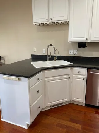 $2,800 | 5030 Archer Lane North, Minneapolis, MN 55446