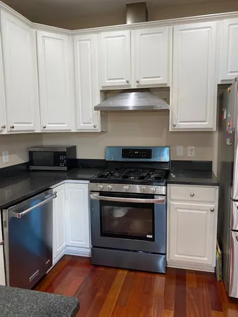 $2,800 | 5030 Archer Lane North, Minneapolis, MN 55446