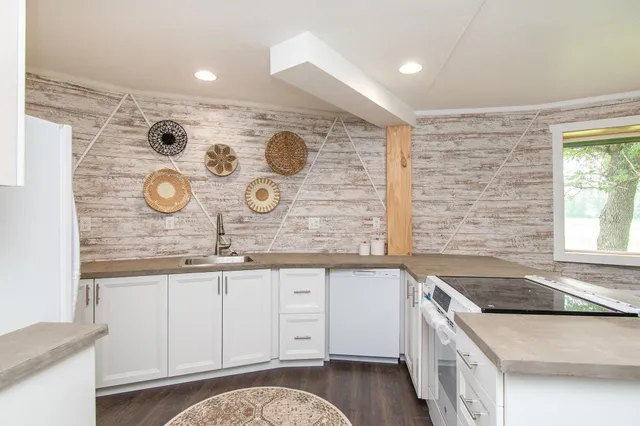 $149,000 | 1758 108th Avenue South, Moorhead, MN 56560