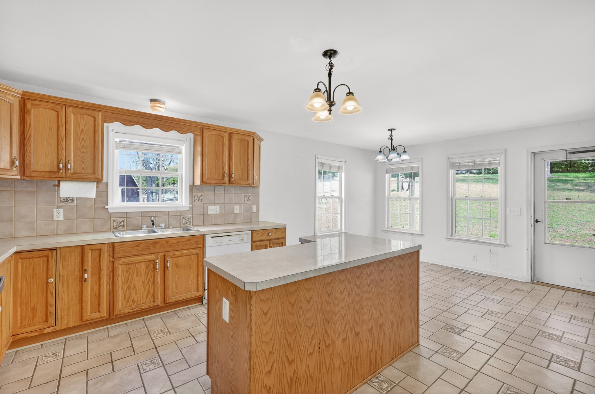 3258 Boyd Mill Avenue Franklin, TN 37064 - Photo 13 of 35 a very nice looking kitchen with a window