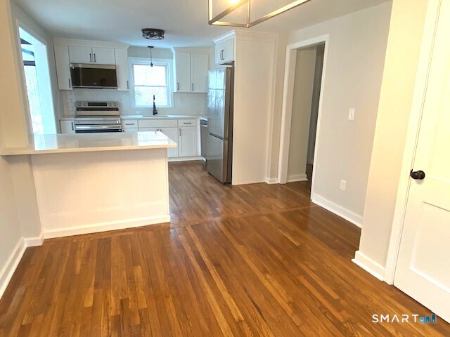 94 Ludlow Road Windsor, CT 06095 - Photo 16 of 40