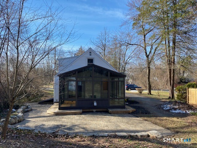 94 Ludlow Road Windsor, CT 06095 - Photo 10 of 40