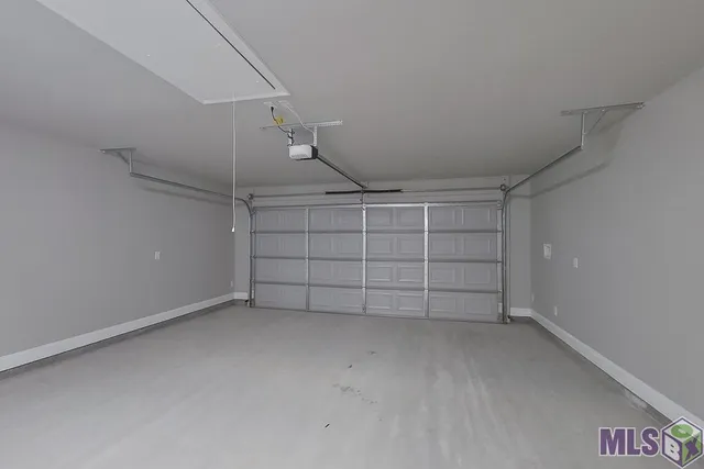 $1,865 | 13748 Willowmore Drive, Denham Springs, LA 70726