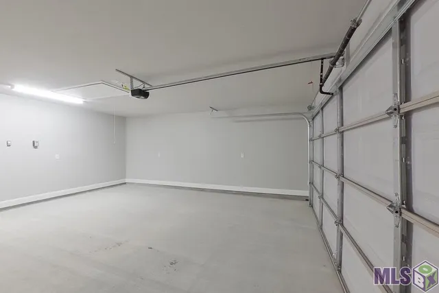 $1,865 | 13748 Willowmore Drive, Denham Springs, LA 70726