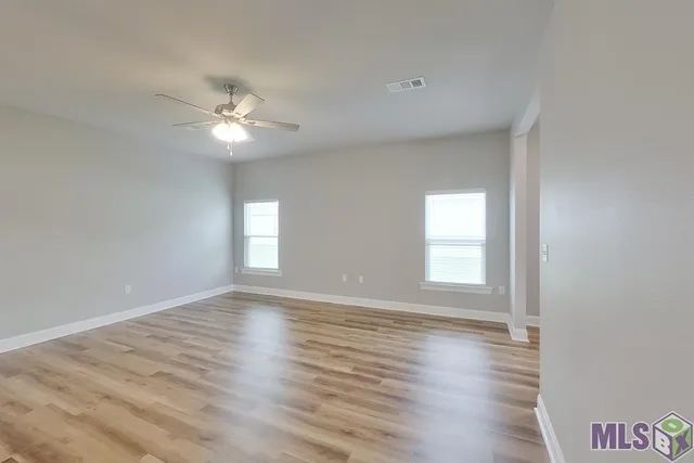 $1,865 | 13748 Willowmore Drive, Denham Springs, LA 70726