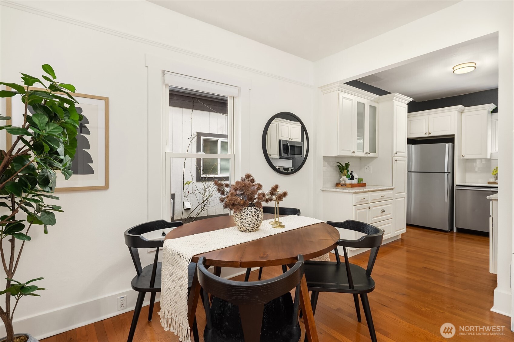 516 West Howe Street Seattle, WA 98119 - Photo 14 of 19