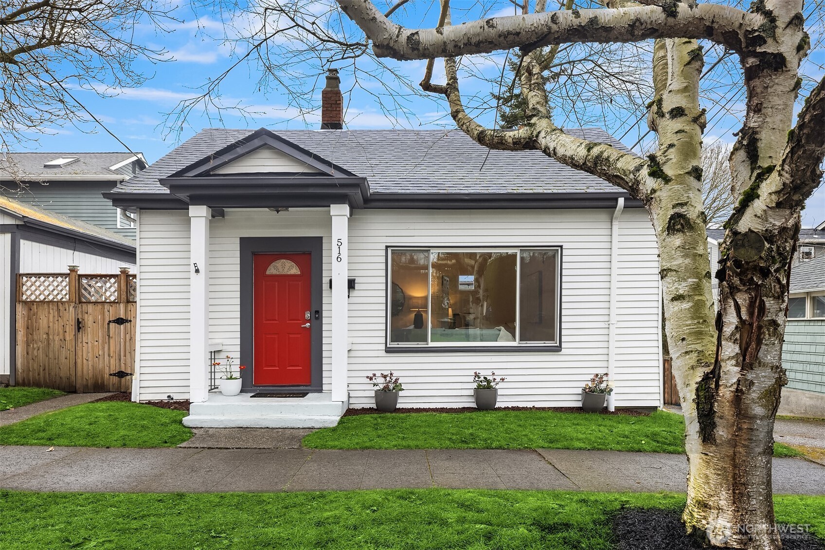 516 West Howe Street Seattle, WA 98119 - Photo 18 of 19