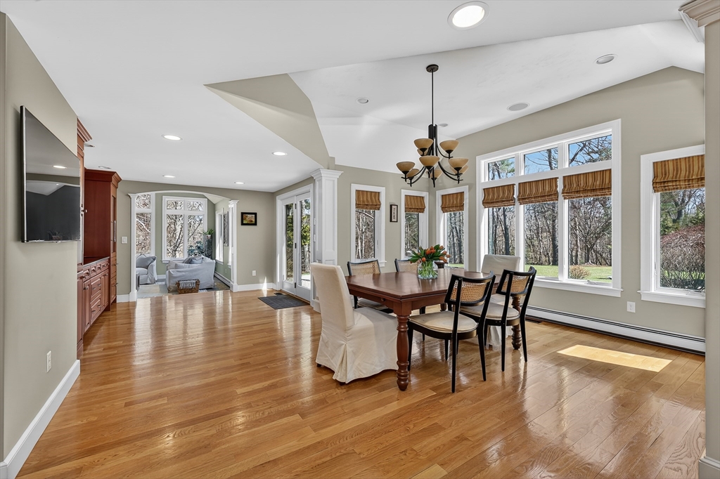37 Mast Hill Road Hingham, MA 02043 - Photo 11 of 41