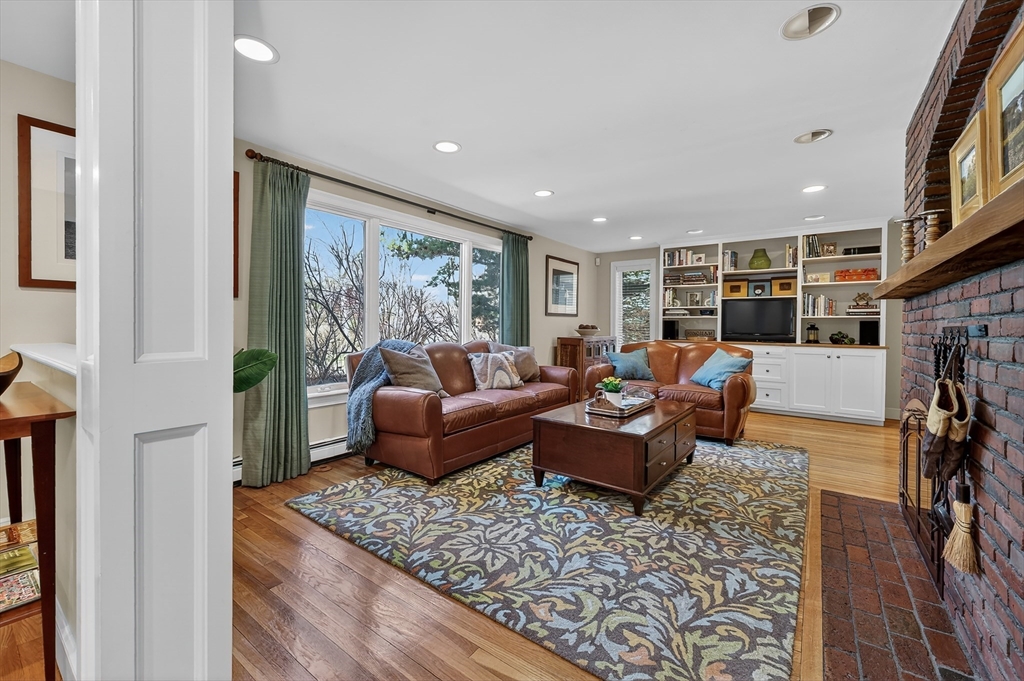 37 Mast Hill Road Hingham, MA 02043 - Photo 15 of 41