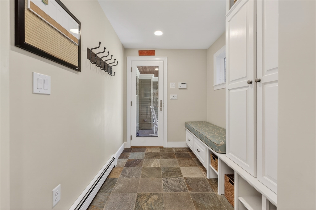 37 Mast Hill Road Hingham, MA 02043 - Photo 17 of 41