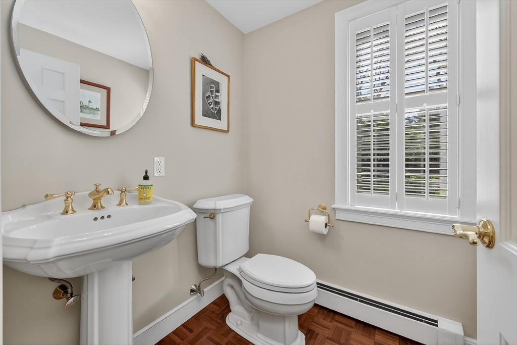 37 Mast Hill Road Hingham, MA 02043 - Photo 18 of 41