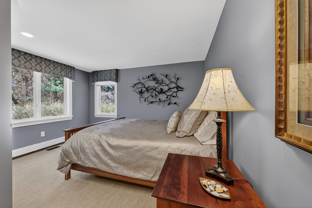 37 Mast Hill Road Hingham, MA 02043 - Photo 26 of 41