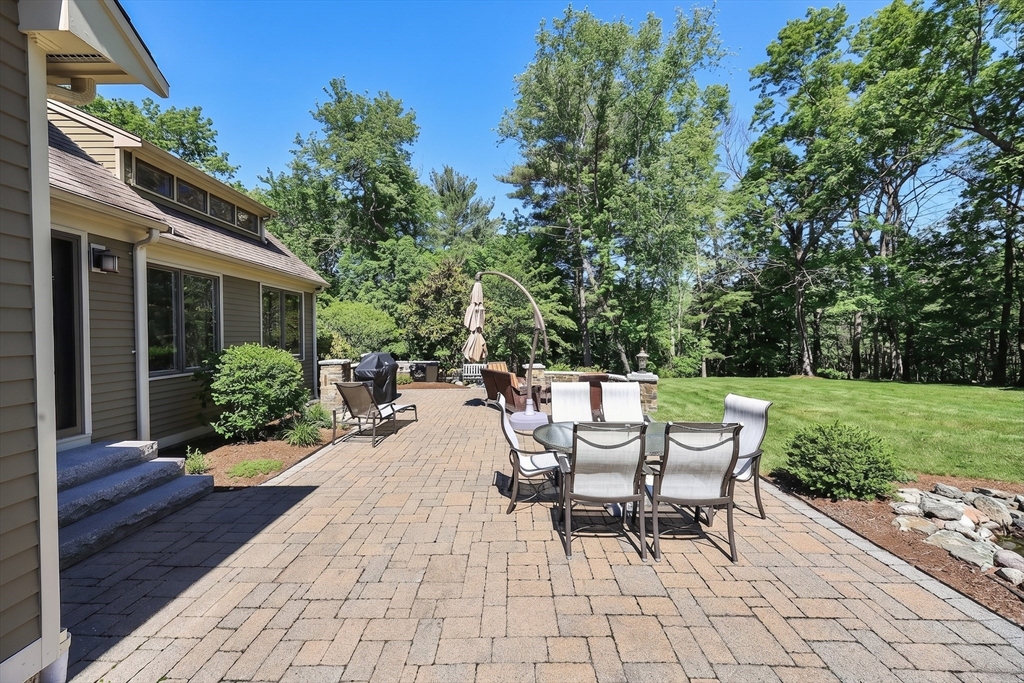 37 Mast Hill Road Hingham, MA 02043 - Photo 34 of 41