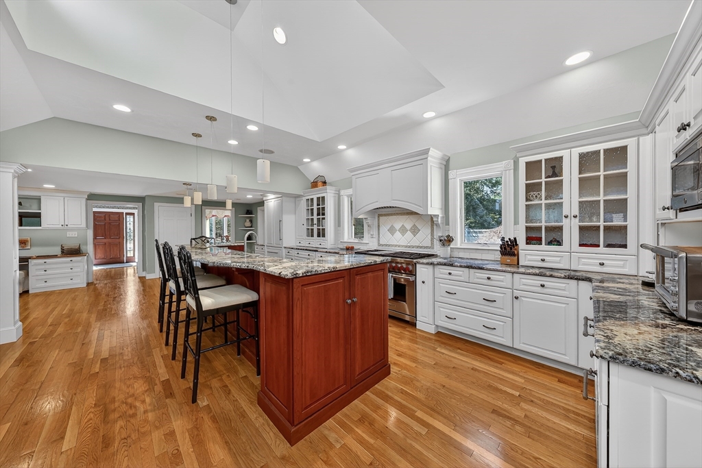 37 Mast Hill Road Hingham, MA 02043 - Photo 5 of 41