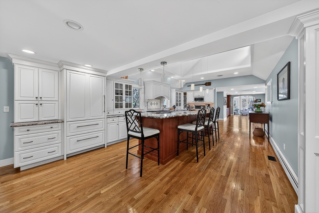 37 Mast Hill Road Hingham, MA 02043 - Photo 6 of 41
