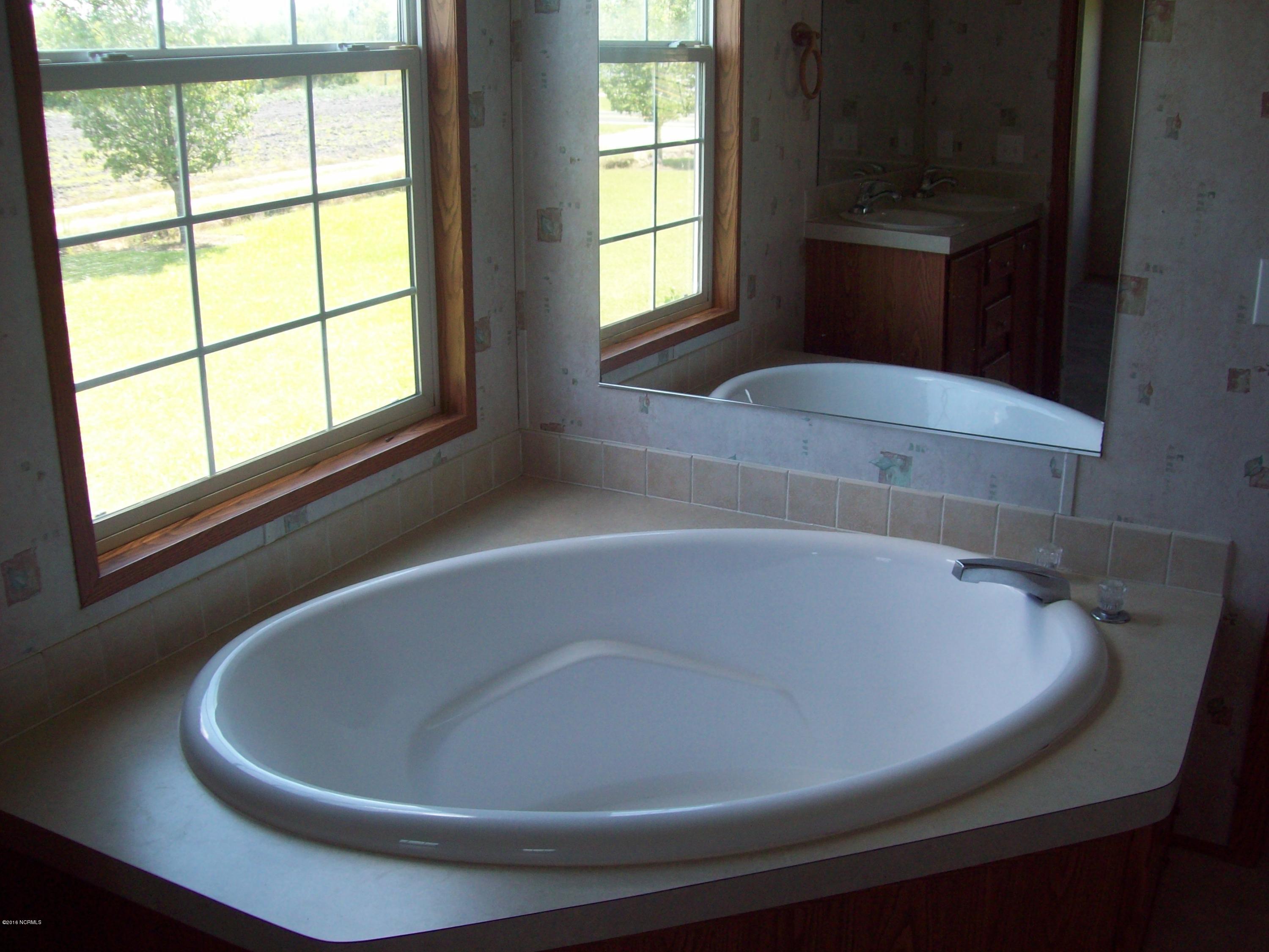 9034 Old Stake Road Tabor City, NC 28463 - Photo 17 of 20 100_1980