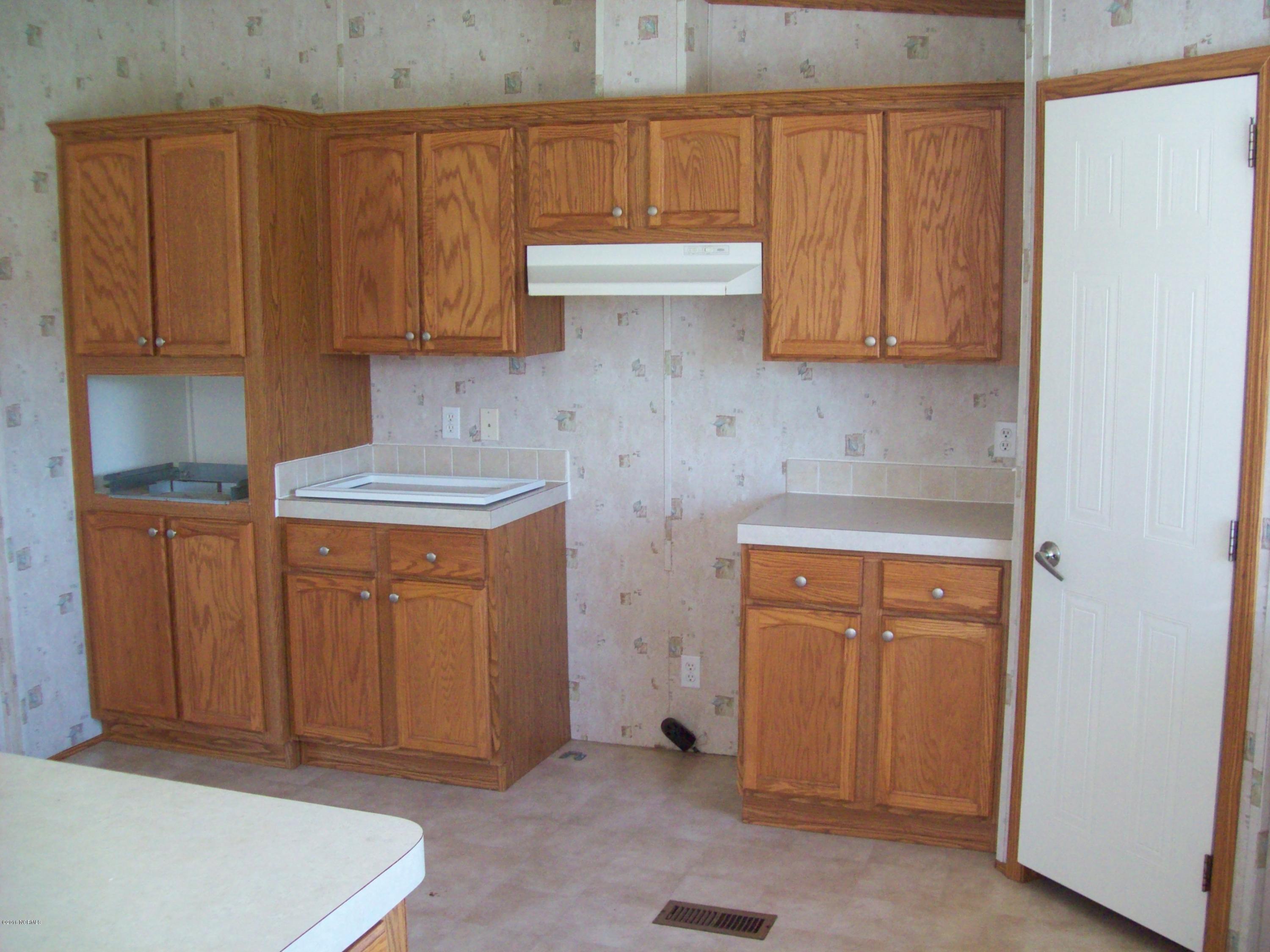 9034 Old Stake Road Tabor City, NC 28463 - Photo 7 of 20 100_1970