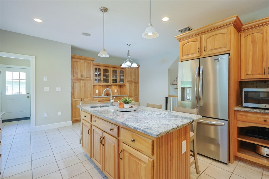 440 Quaker Street Northbridge, MA 01534 - Photo 11 of 31