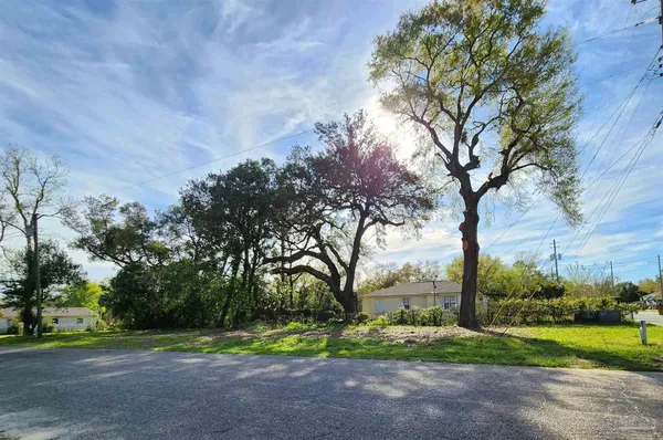 $17,500 | 1121 West Scott Street, Pensacola, FL 32501