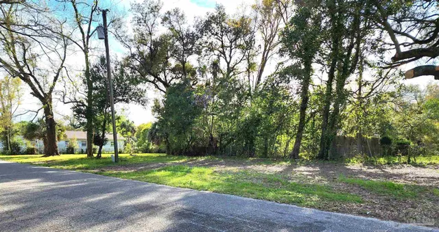 $17,500 | 1121 West Scott Street, Pensacola, FL 32501